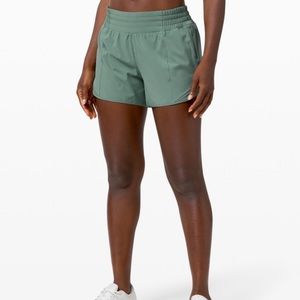 Lululemon Hotty Hot HR Short 4”